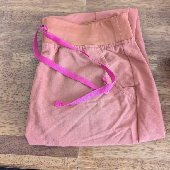 Figs Terracotta Scrub Set - Picture 2 of 3